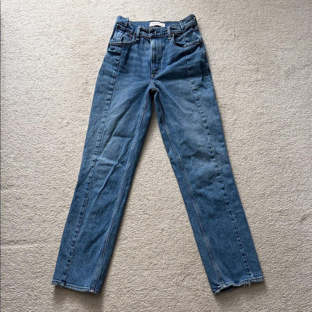 Abercrombie & Fitch 90’s Straight Ultra High Rise Jeans